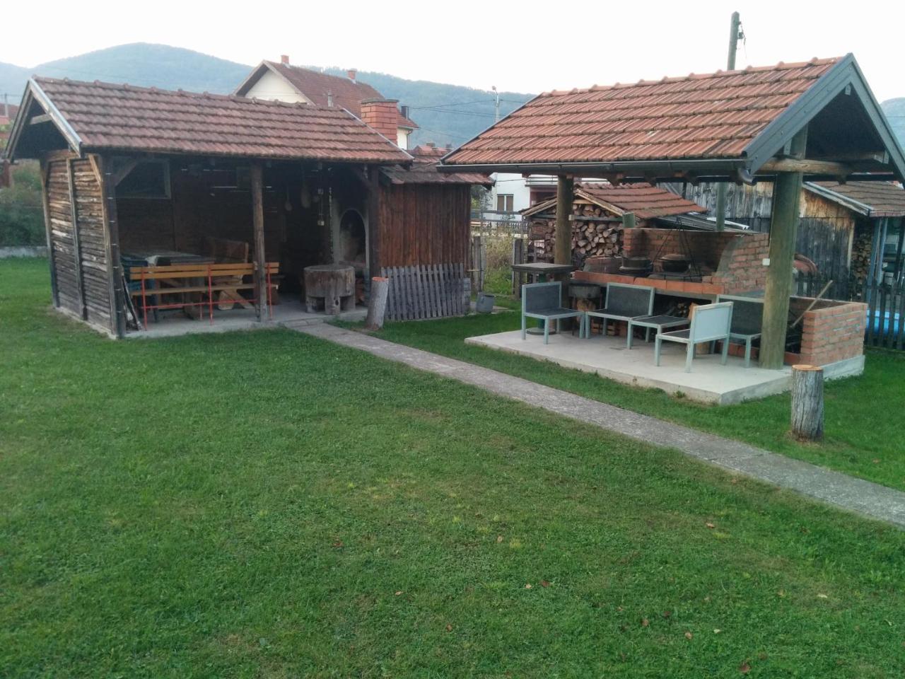 Mala Basta Appartement Bajina Basta Buitenkant foto