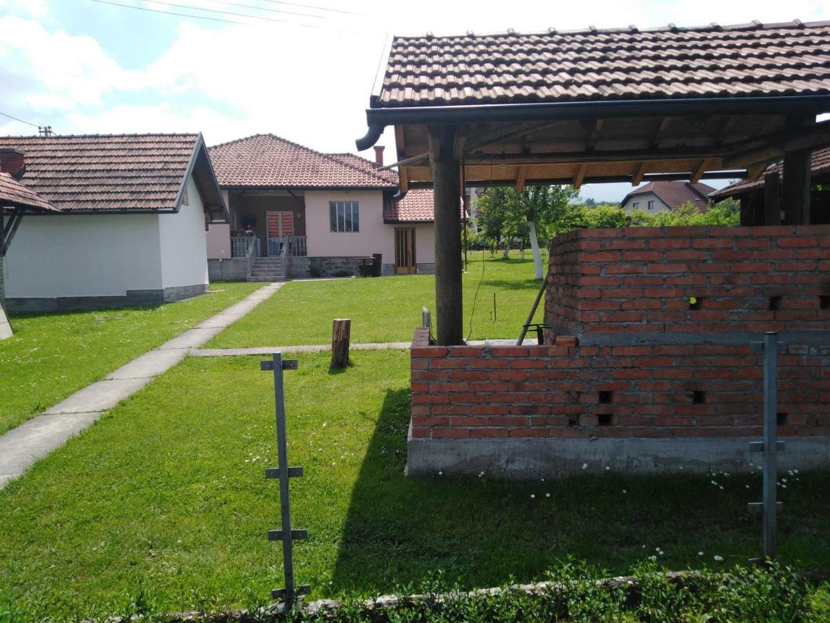 Mala Basta Appartement Bajina Basta Buitenkant foto